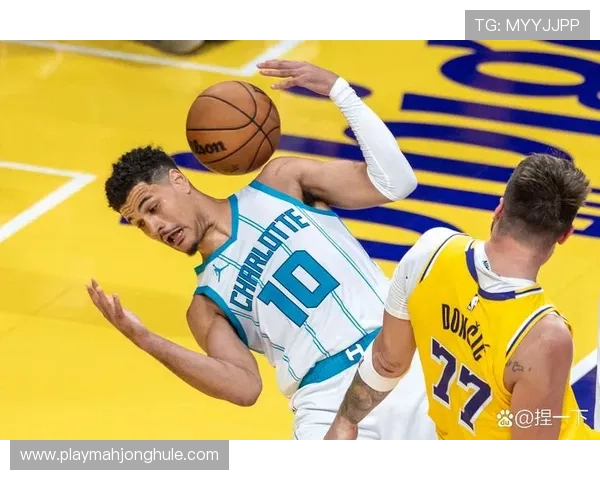 黄蜂客场124-97大胜雷霆,米勒三分7中28分创赛季新高 黄蜂客场124-97大胜雷霆,米勒三分7中28分创赛季新高